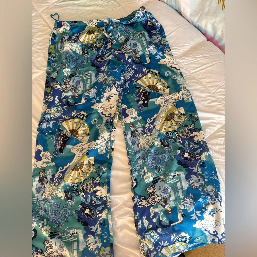 Cruz Large Pajama Set - Picture 6 of 8